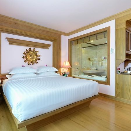 Peak Nimman Prestige Hotel Chiang Mai Exterior photo