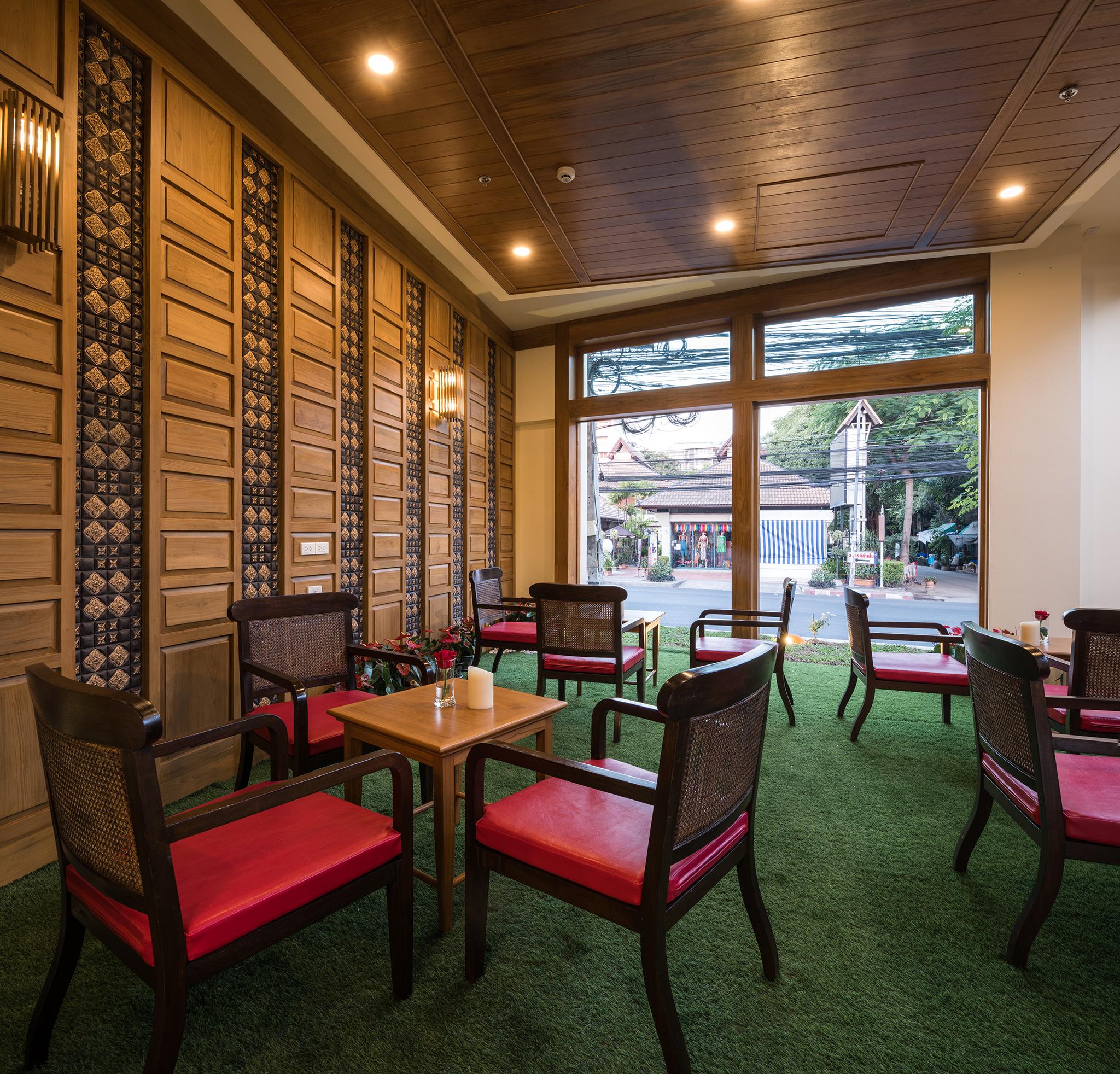 Peak Nimman Prestige Hotel Chiang Mai Exterior photo