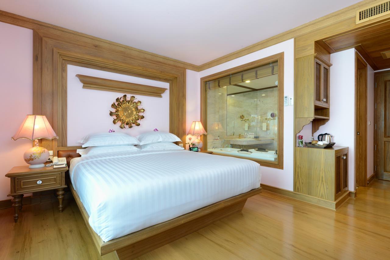 Peak Nimman Prestige Hotel Chiang Mai Exterior photo